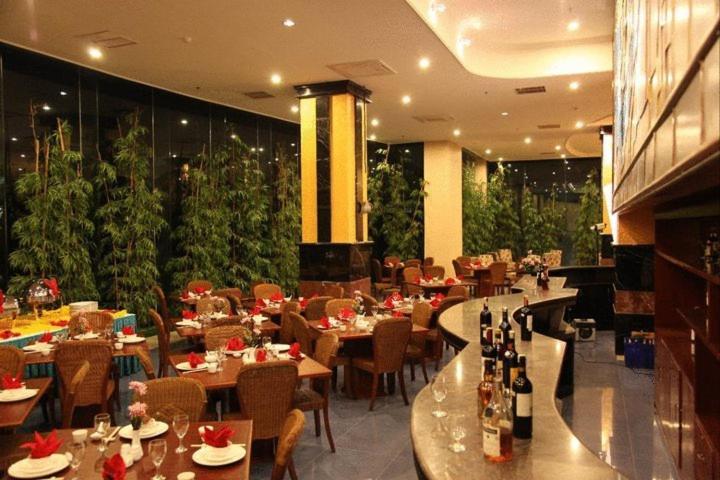 Hotel Oval Surabaya Eksteriør bilde