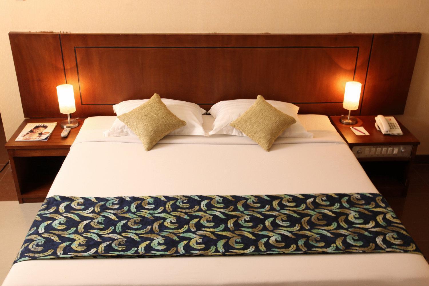 Hotel Oval Surabaya Eksteriør bilde