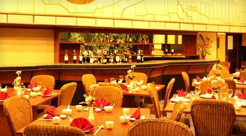 Hotel Oval Surabaya Eksteriør bilde